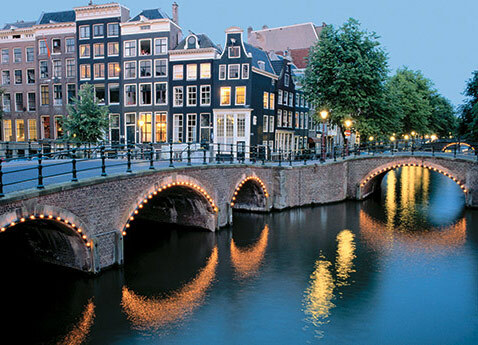 DAY_EU-Tulips_d1_Amsterdam-canals_478x34